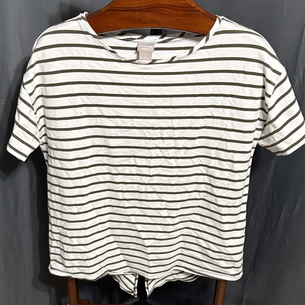 Chico Zenergy White and Black Striped Short Sleeve Tee Size XL 12/14